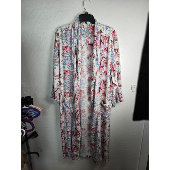 Victoria Secret Other - Victoria Secret Long Robe size Medium no belt
